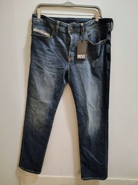 Diesel Industry Jeans Men NWT Size 34x30 Light Wash Buster Taper Leg